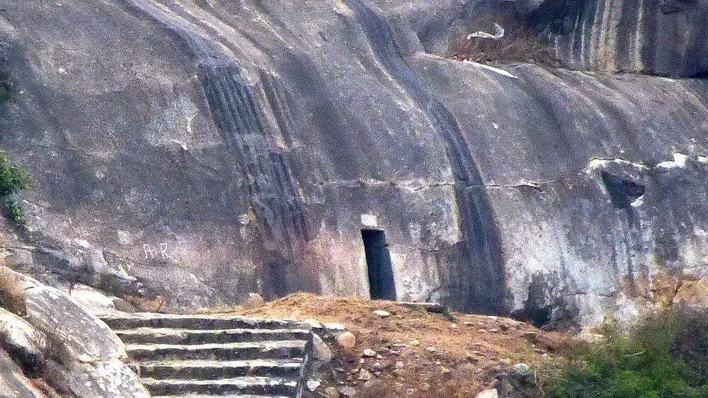 Nagarjuni Caves - Mauryan Art