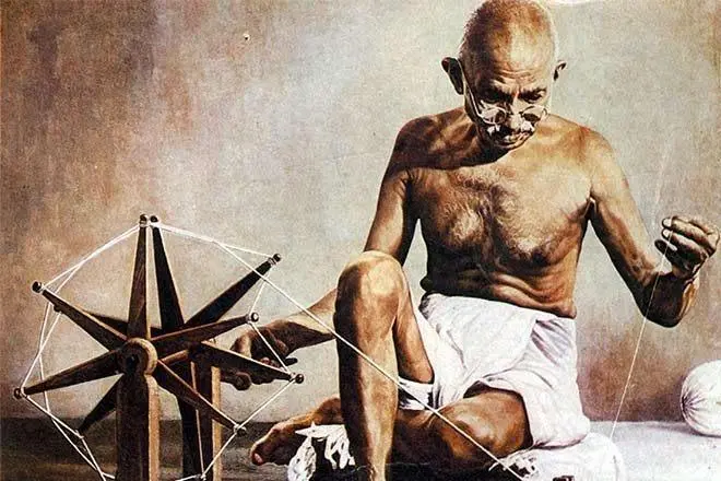 History Notes for UPSC – Mahatma Gandhi working at the charkha